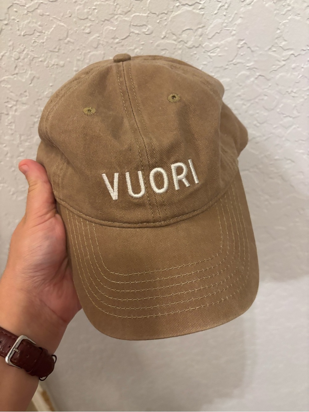 Vuori Embroidered Logo Dad Cap Unisex Tan Strapback Hat Spellout NWOT NEW
